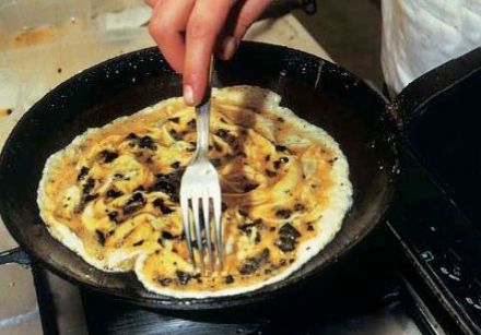 Omelette aux truffes noires du Quercy